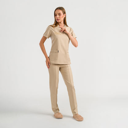 Uniform ''V Ausschnitt Modell''